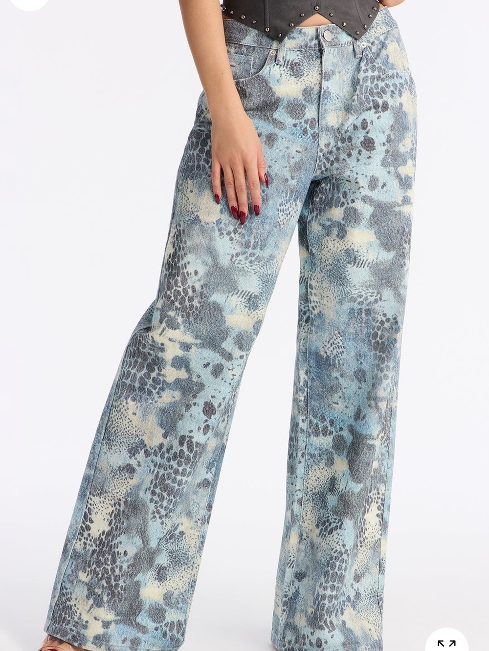 Wide Leg Jeans in Blue Animal Print
